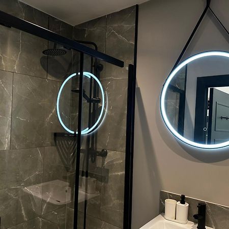 هاستَنغ Vive Hotel المظهر الخارجي الصورة