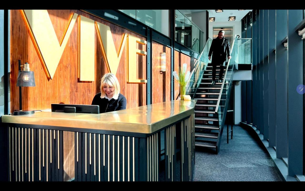 هاستَنغ Vive Hotel المظهر الخارجي الصورة