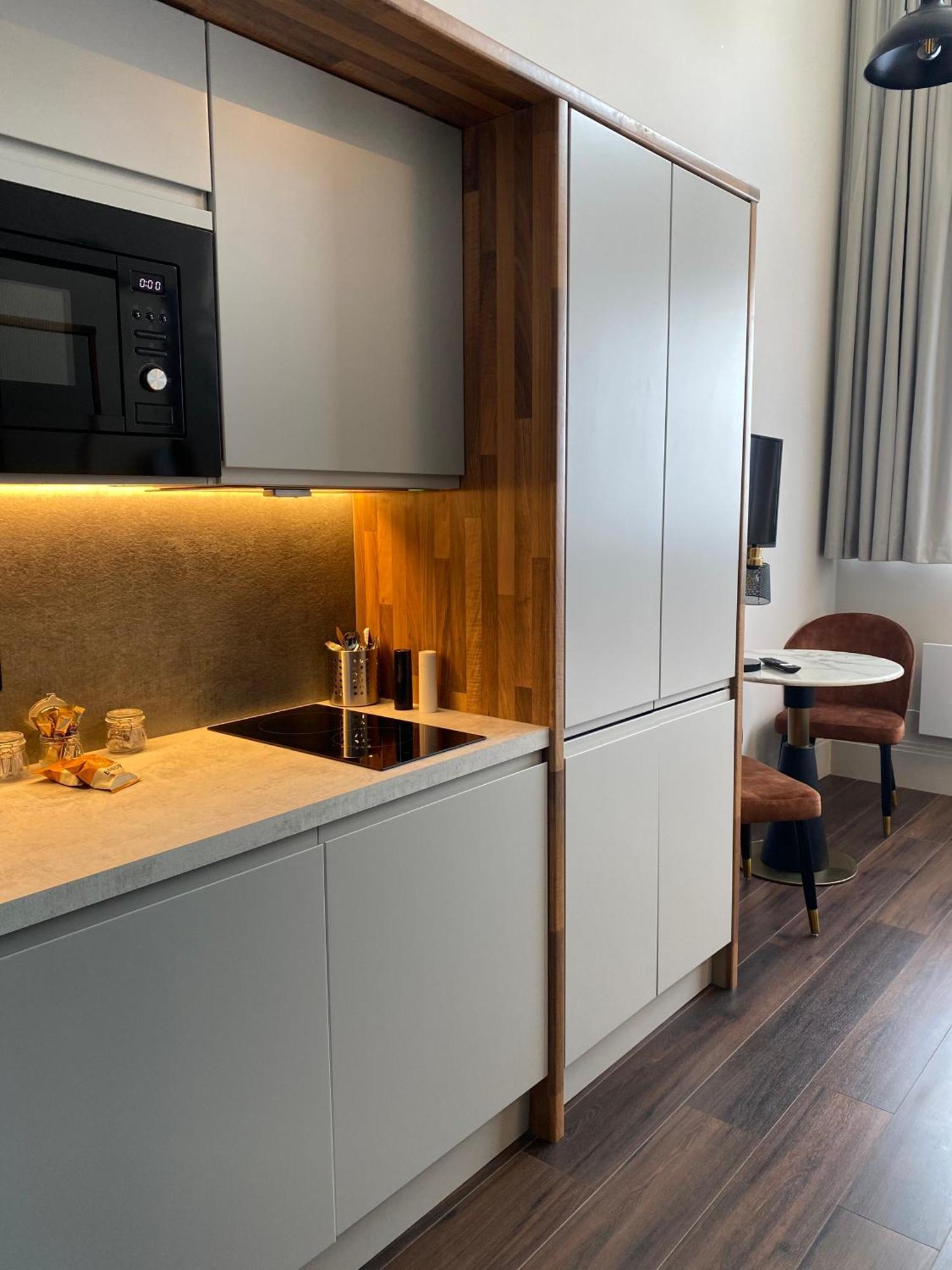 هاستَنغ Vive Hotel المظهر الخارجي الصورة